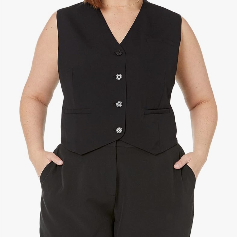 The Drop Women's Sadie Black Cropped Slim Fit Vest Sz. 3X/24-26